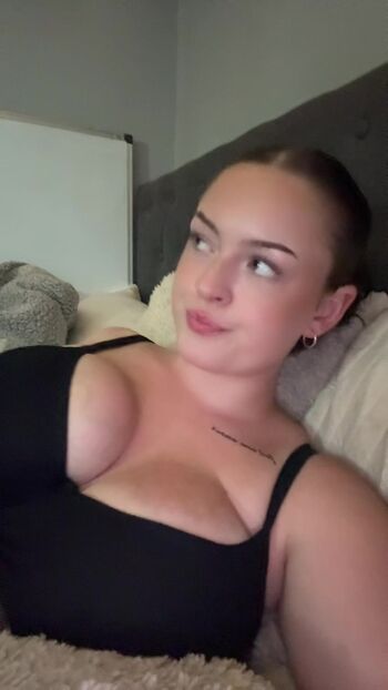 Ttayallyles [Nudes]