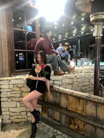Full leaked Tui caro lister private onlyfans photo