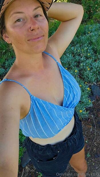 Full leaked Tullyxx private onlyfans photo