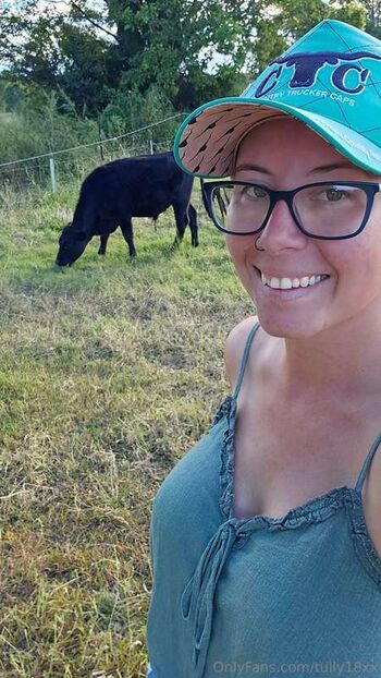 Full leaked Tullyxx private onlyfans photo