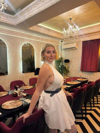 Full leaked Turkish girls page private onlyfans photo