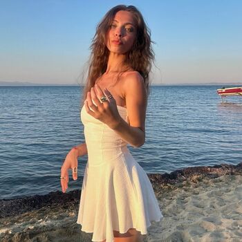 Full leaked Turkish girls private onlyfans photo