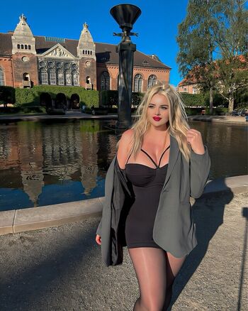 Full leaked Turkish girls page private onlyfans photo
