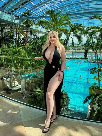 Full leaked Turkish girls private onlyfans photo