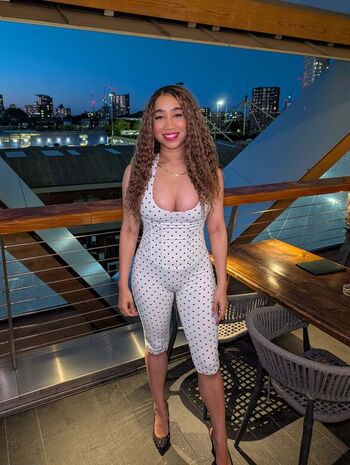 Full leaked Tv shopping presenters page private onlyfans photo