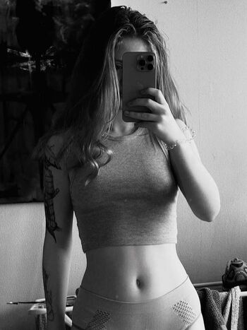 Full leaked Tvoya van page private onlyfans photo