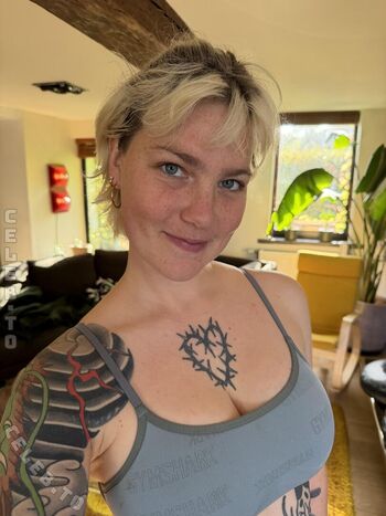 Full leaked Tweetylau private onlyfans photo