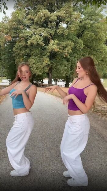 Full leaked Twinsonice private onlyfans photo