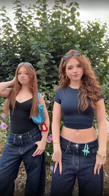 Full leaked Twinsonice private onlyfans photo