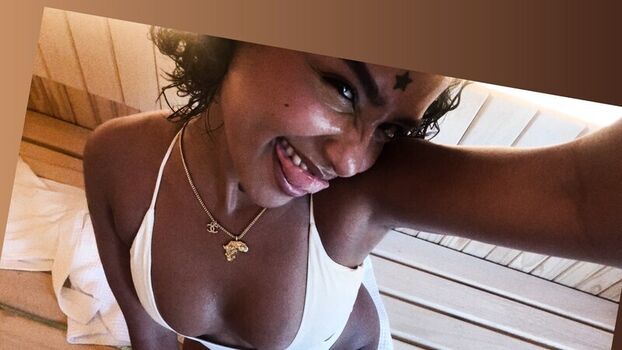 Full leaked Tyla page private onlyfans photo