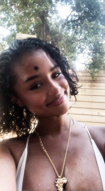 Full leaked Tyla page private onlyfans photo