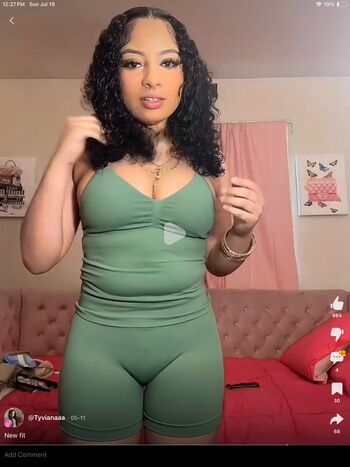 Full leaked Tyvianaaa private onlyfans photo