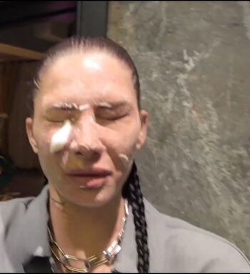 Full leaked Uki q page private onlyfans photo