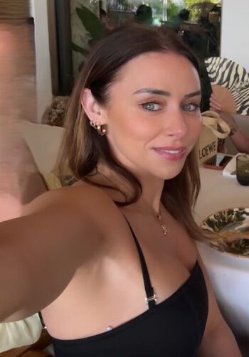 Full leaked Una healy private onlyfans photo