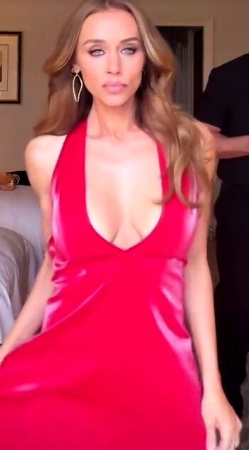 Full leaked Una healy private onlyfans photo