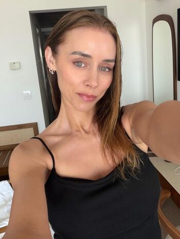 Full leaked Una healy private onlyfans photo