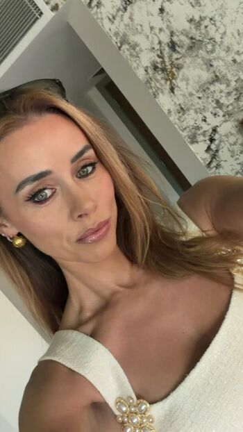 Full leaked Una healy private onlyfans photo