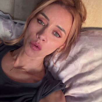 Full leaked Una healy private onlyfans photo