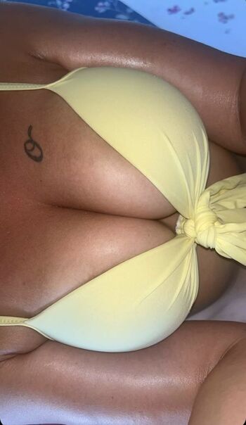 Full leaked Unamaroqui fr private onlyfans photo