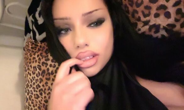 Full leaked Unapologicw private onlyfans photo