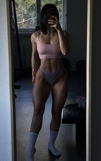 Full leaked Une petitebbrune private onlyfans photo
