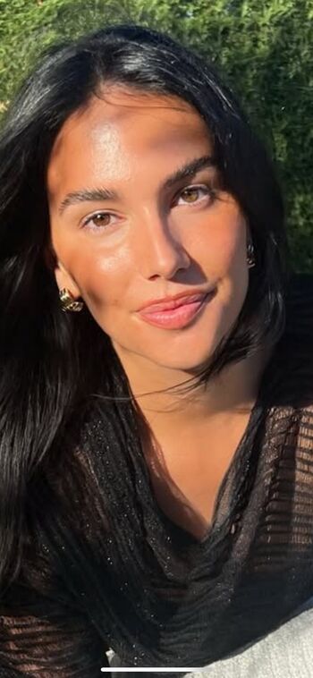 Full leaked Une petitebbrune private onlyfans photo