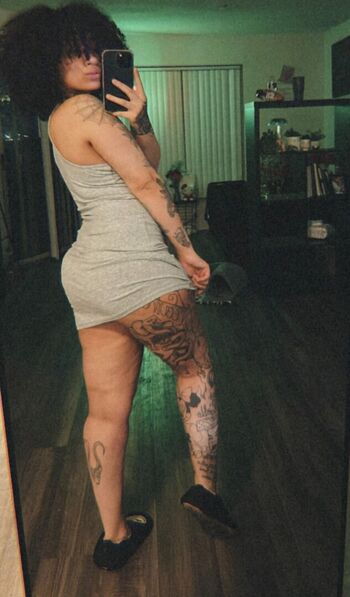 Full leaked Unpredictablytaylor private onlyfans photo