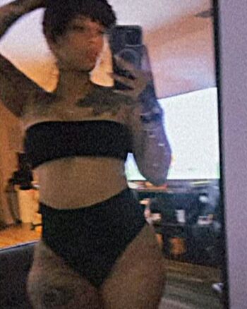 Full leaked Unpredictablytaylor private onlyfans photo