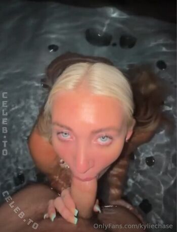 Full leaked Urefavoriteblondevip private onlyfans photo