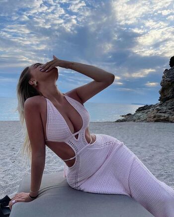 Full leaked Uresa zogu private onlyfans photo