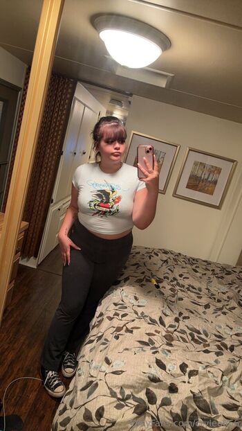 Full leaked Urfavemobih private onlyfans photo