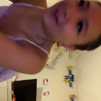 Full leaked Urfavvhoang private onlyfans photo