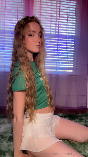 Full leaked Ursecretgirlfriend  page private onlyfans photo