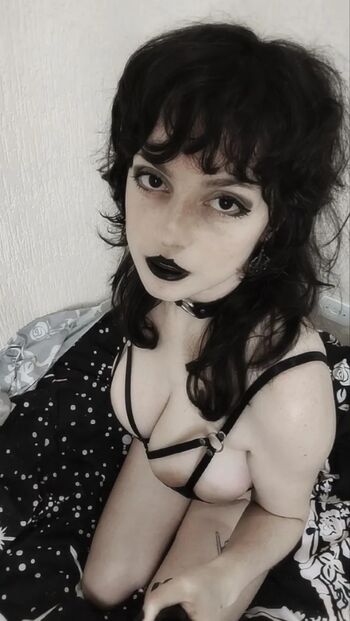 Full leaked Usagiisenshi page private onlyfans photo