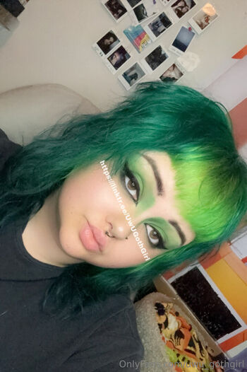 uwu_gothgirl