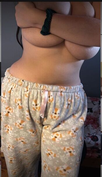 Full leaked V i c k y private onlyfans photo