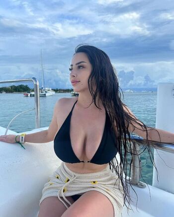 Full leaked Vaimonroe private onlyfans photo
