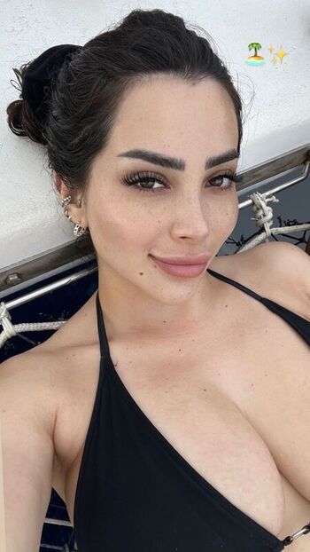 Full leaked Vaimonroe private onlyfans photo