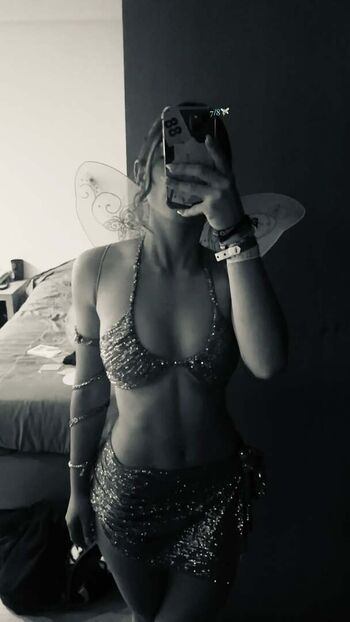 Full leaked Valebellinimerl private onlyfans photo