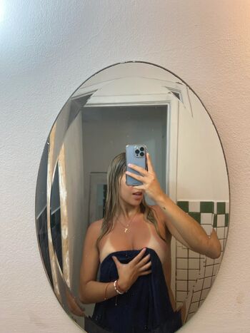 Full leaked Valecutie page private onlyfans photo