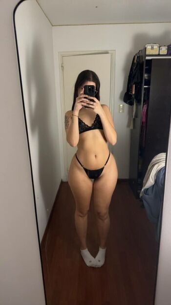 Full leaked Valentellisimo private onlyfans photo