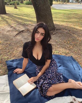 Full leaked Valentina buzzurro page private onlyfans photo