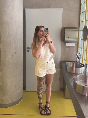 Full leaked Valeri da private onlyfans photo