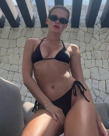 Full leaked Valeria lakhina private onlyfans photo