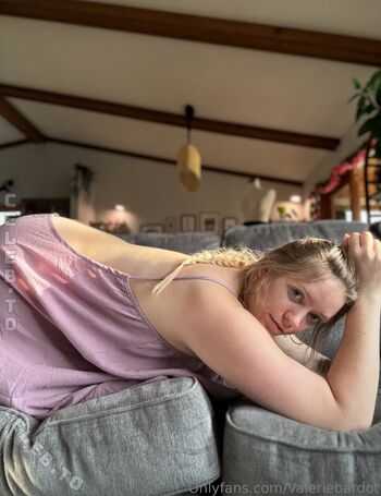 Full leaked Valerie bardot private onlyfans photo