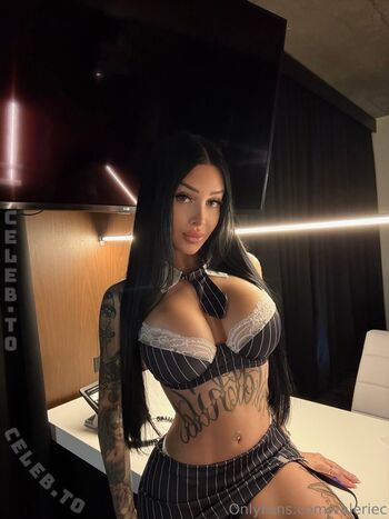 Full leaked Valerie cossette private onlyfans photo