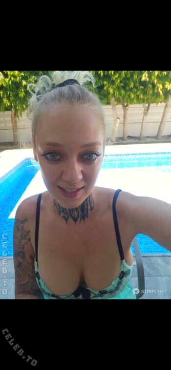 Valerie_Venom