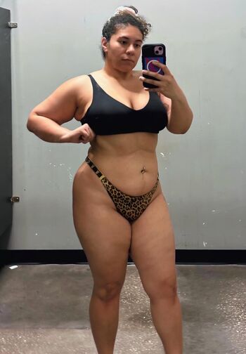 Full leaked Valeriezun private onlyfans photo