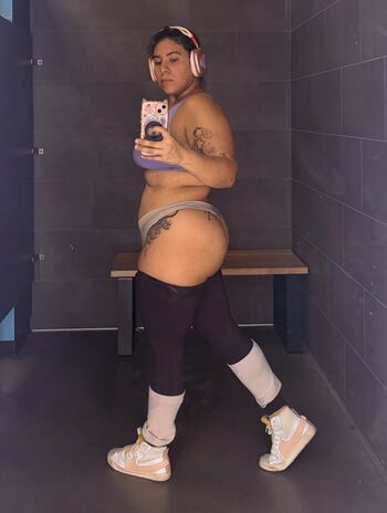 Full leaked Valeriezun private onlyfans photo
