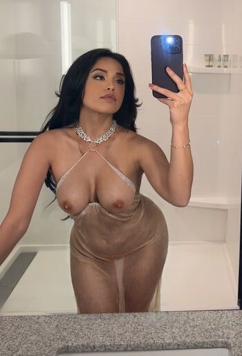 Full leaked Valkyrae page private onlyfans photo